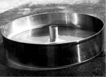 255 200 Evaporation Pan With Stilling Well